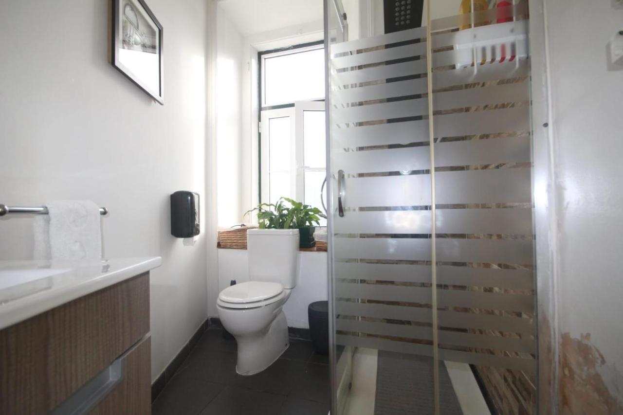 Romantic Chiado 7 -Private Small Single Room With No Outside Window Lisbon Luaran gambar