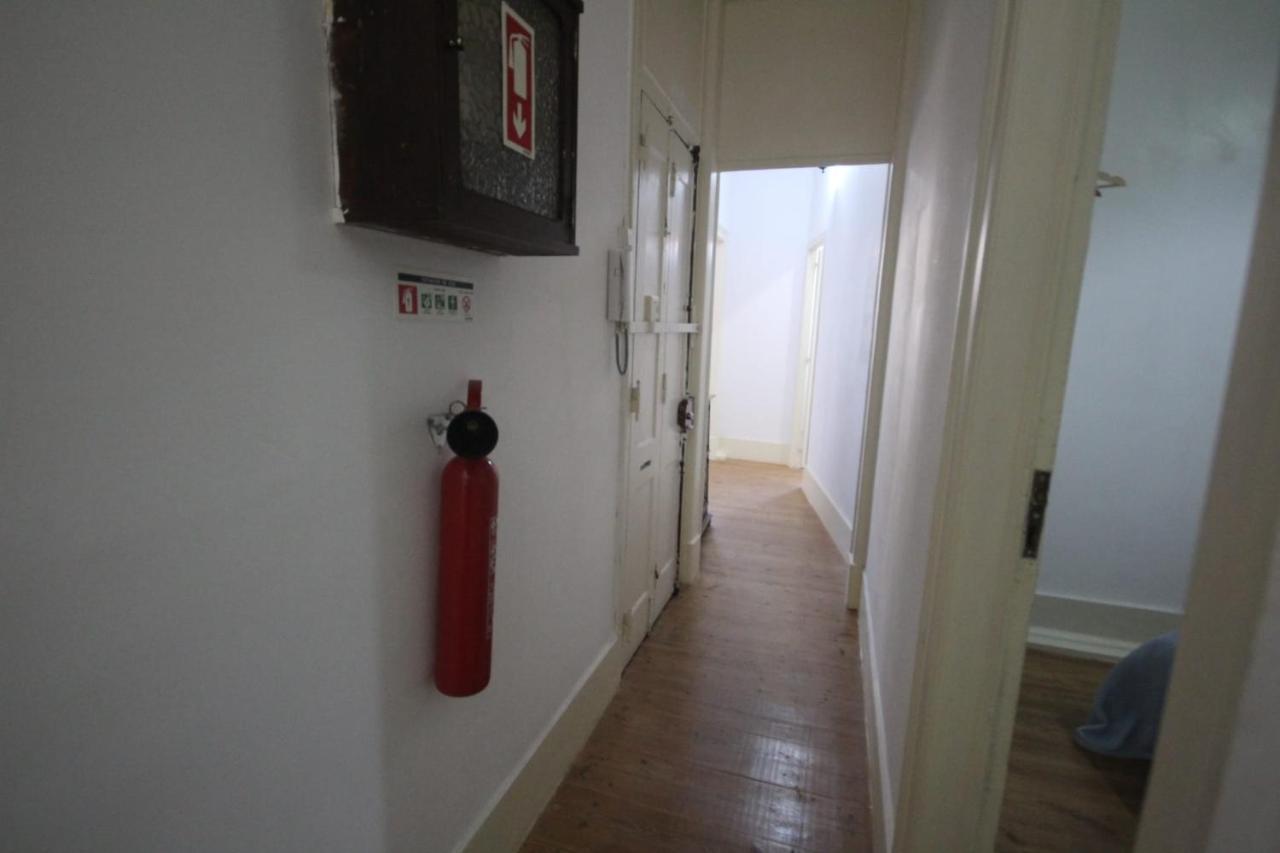 Romantic Chiado 7 -Private Small Single Room With No Outside Window Lisbon Luaran gambar